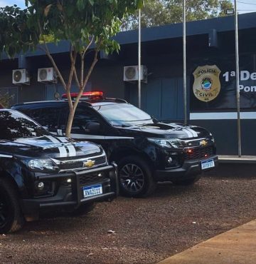 Policiais da Delegacia Regional de Ponta Porã e Polícia Militar prendem homem que invadiu quarto de hotel armado e agrediu ex-companheira