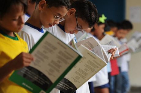 MEC divulga resultado prévio da avaliação de livros didáticos