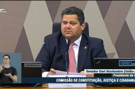 CCJ do Senado adia votação da PEC da autonomia financeira do BC