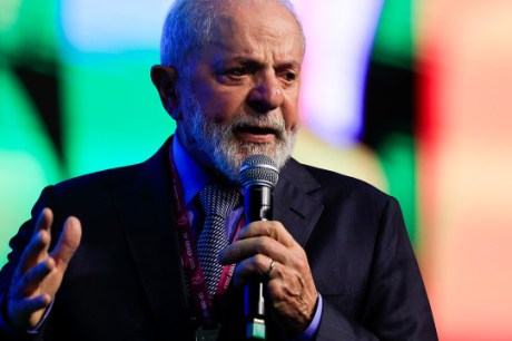 Lula chama chefes de Poderes para discutir emergência climática