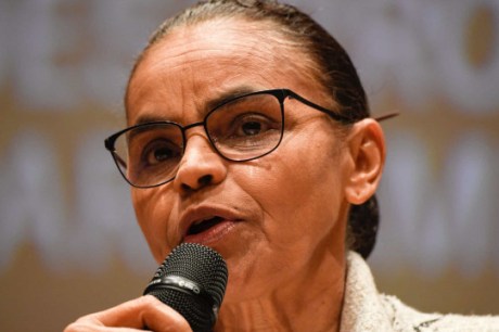 Marina Silva admite que plano contra fogo é aquém da realidade