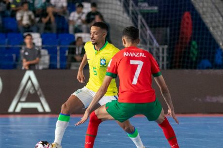 Brasil supera Marrocos e segue para semi da Copa do Mundo de futsal