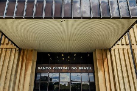 Contas públicas têm déficit de R$ 21,4 bilhões em agosto