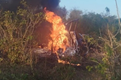 Dois mortos após queda de helicóptero que pegou fogo em Pernambuco