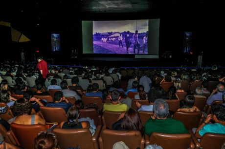 SP: mostra leva público a refletir sobre tensões políticas no Brasil