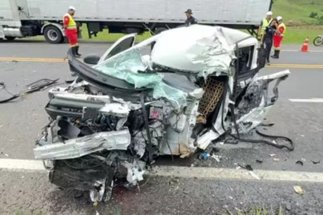 Mulher morre em acidente a caminho de conhecer o neto recém-nascido