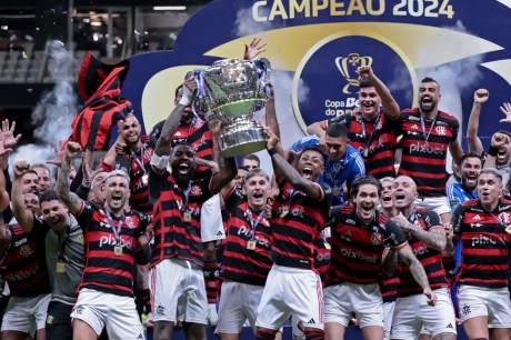 Flamengo vence Atlético-MG e fica com título da Copa do Brasil