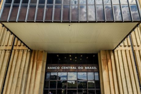 Banco Central amplia exigências para instituições participarem do Pix