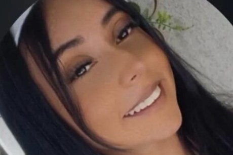 Jovem de 24 anos morre após cair de carro e ser atropelada em João Pessoa