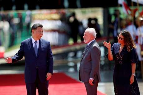 Xi Jinping é recebido por Lula no Palácio da Alvorada