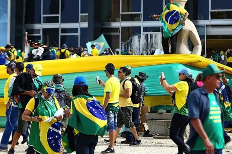 PT pede arquivamento de PL que anistia condenados pelo 8/1