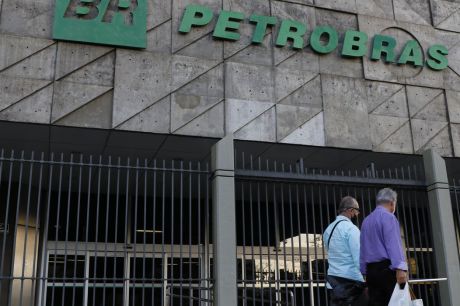 Petrobras aprova pagamento de R$ 20 bilhões aos acionistas