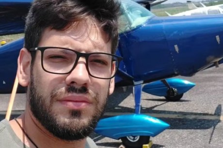 Piloto de avião que caiu em Goiás mandou vídeo dentro de aeronave