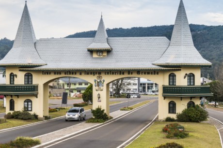 Gramado volta para rota do turista brasileiro com reabertura de aeroporto no RS