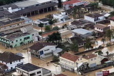 Defesa Civil prevê chuva forte até segunda-feira em Santa Catarina