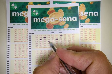 Mega-Sena não tem acertador e prêmio vai a R$ 11 milhões