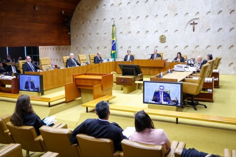 STF retoma julgamento sobre responsabilização de redes sociais