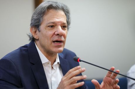 Haddad desmente imposto sobre pets e Pix após vídeo falso feito com IA