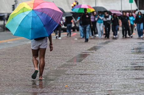 Chuvas perdem força na capital paulista, mas ainda há riscos