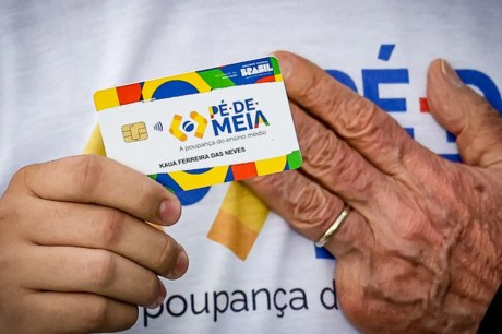 Estudantes apontam impactos do Pé-de-Meia e já planejam futuro