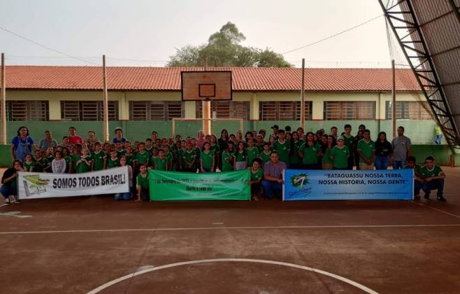 Escolas Municipais de Bataguassu celebram a Semana da Pátria com Ato Cívico e Apresentações